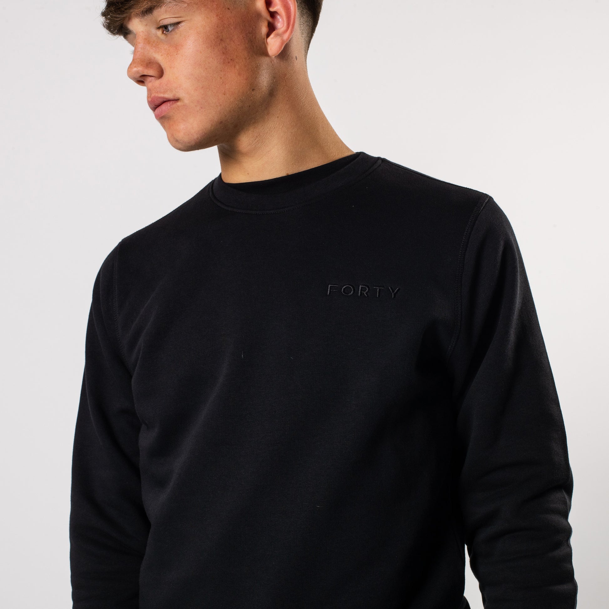 Davidson Sweat (Black) – Forty Clothing1