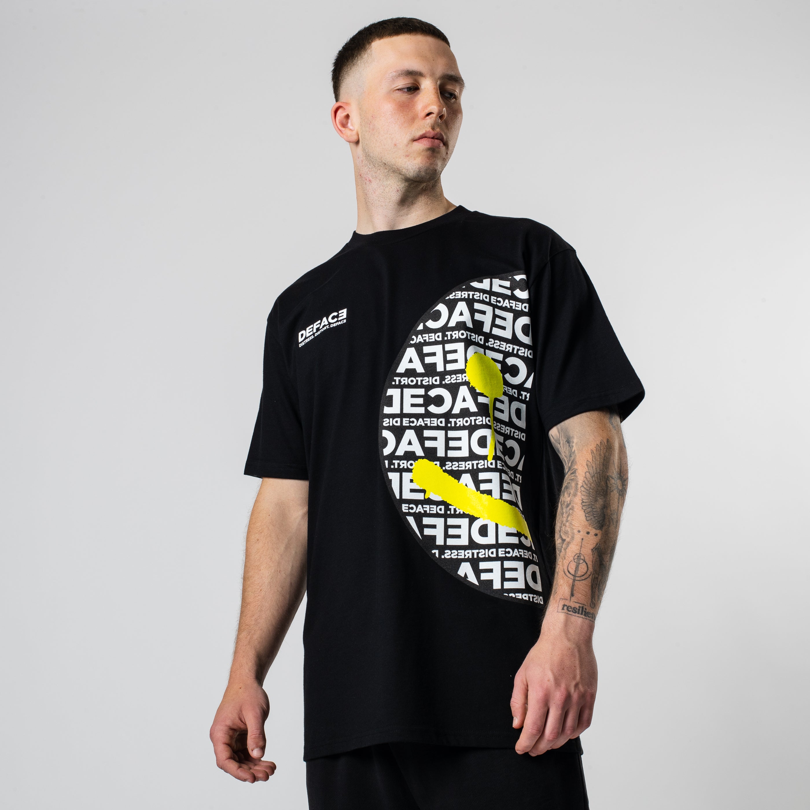 Deface Smiley Tee (Black) – Forty Clothing