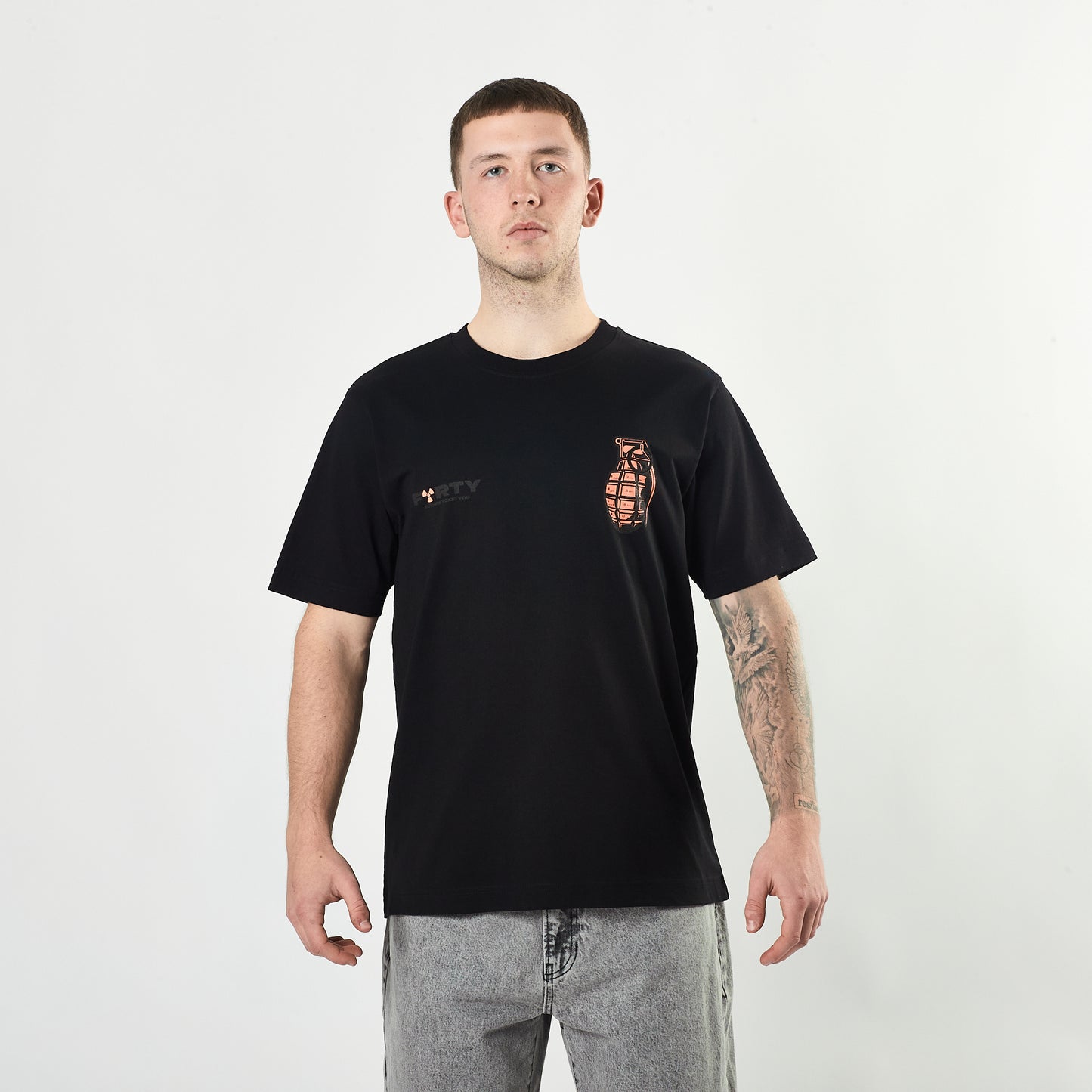Lifestyle Axon Tee (Black/Coral)