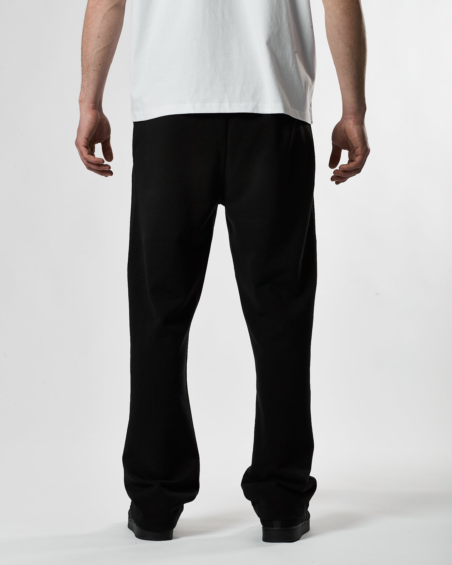 Lifestyle Murgatroyd Open Hem Jogger (Black)