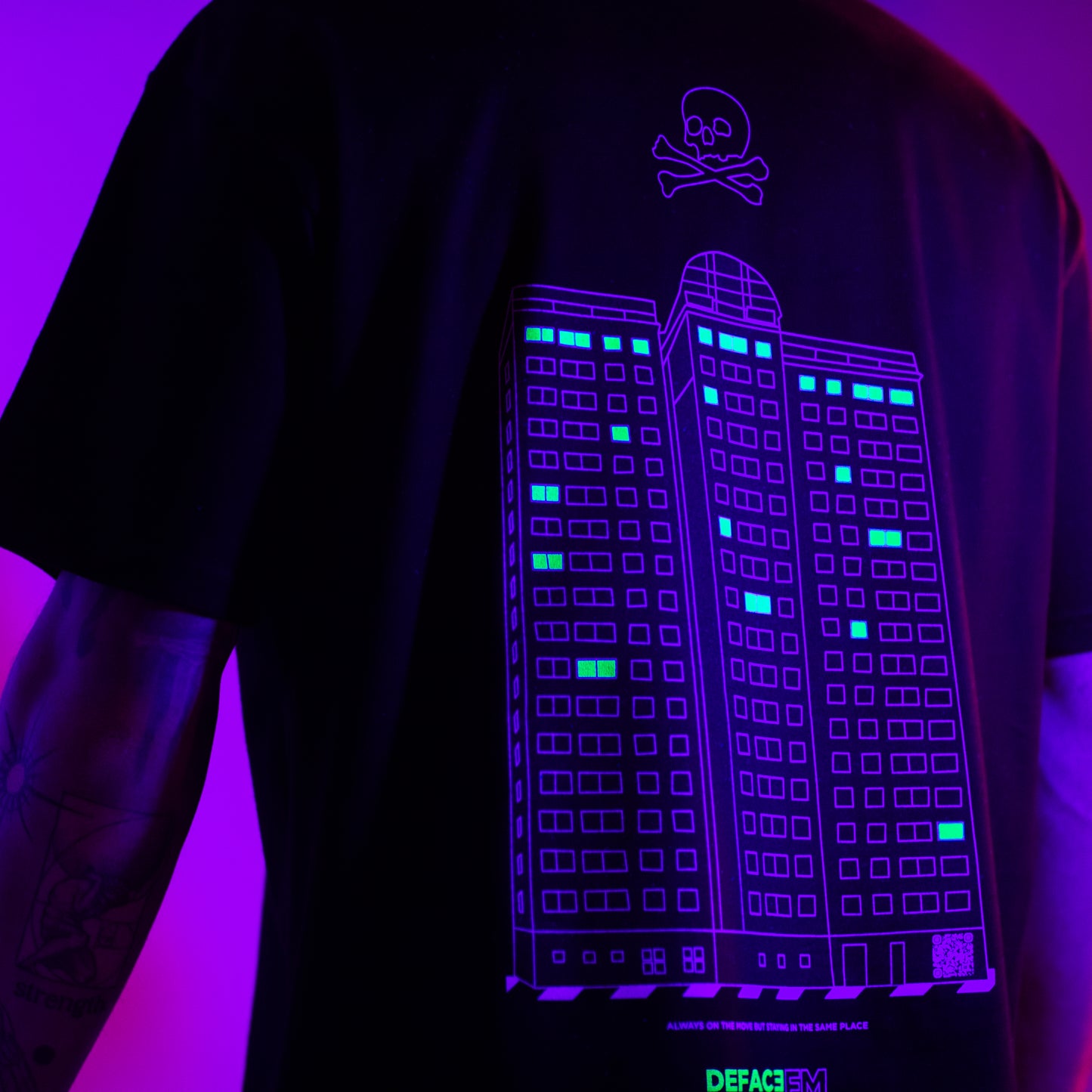 Deface FM Rise High Tee (Black)