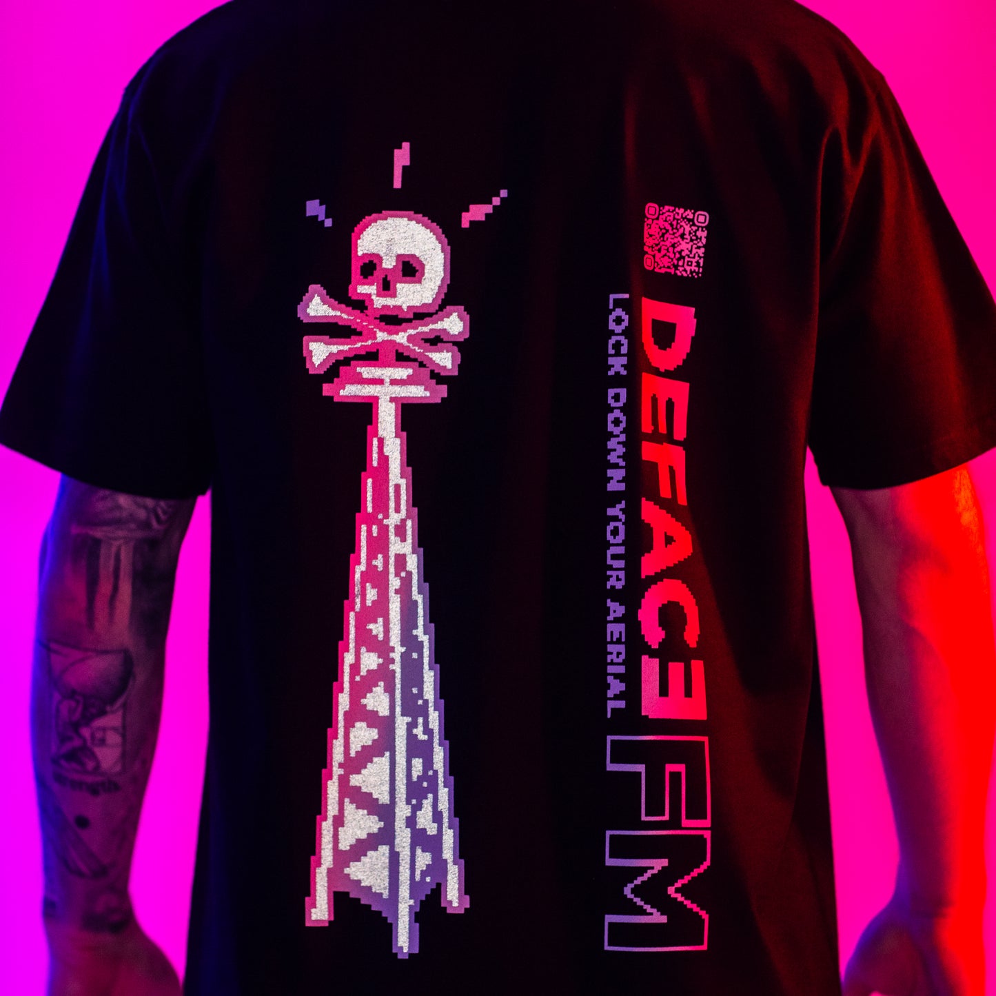 Deface FM Pile-on Tee (Black)
