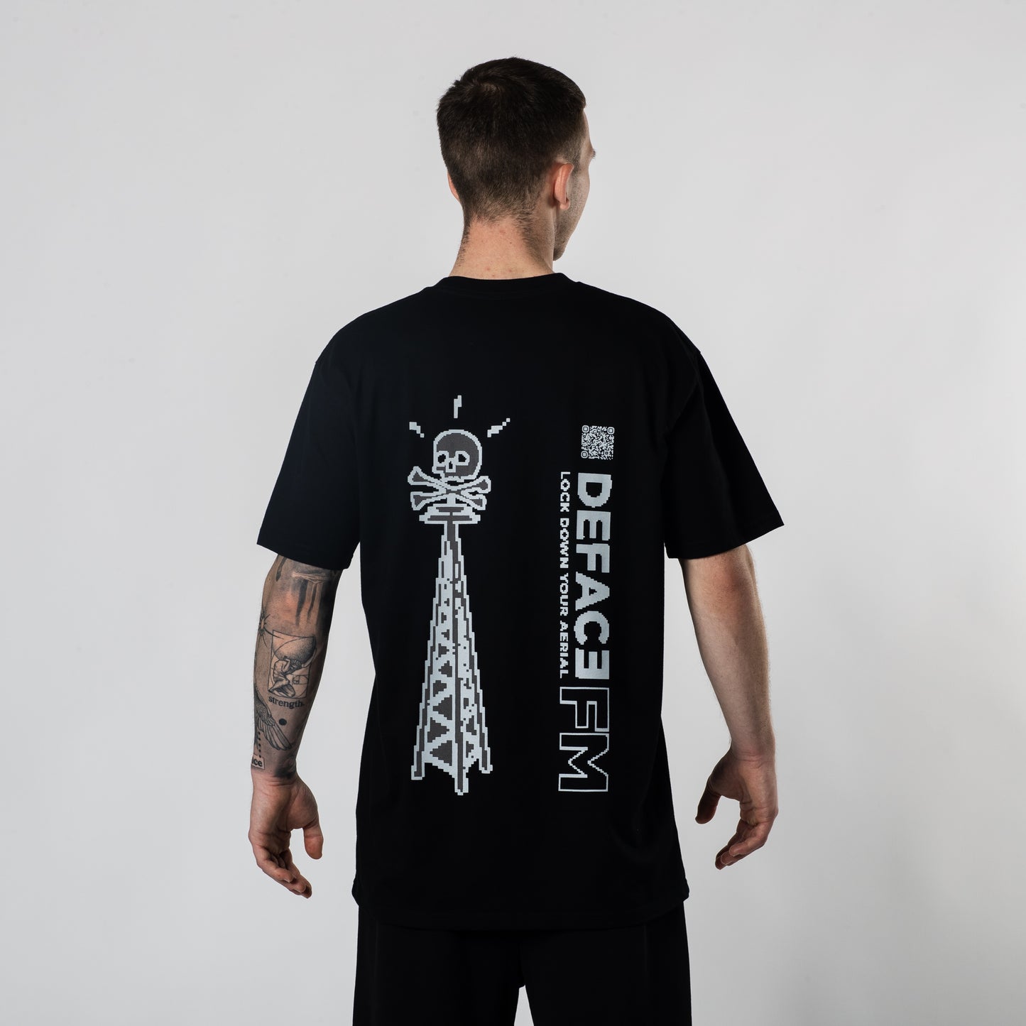 Deface FM Pile-on Tee (Black)