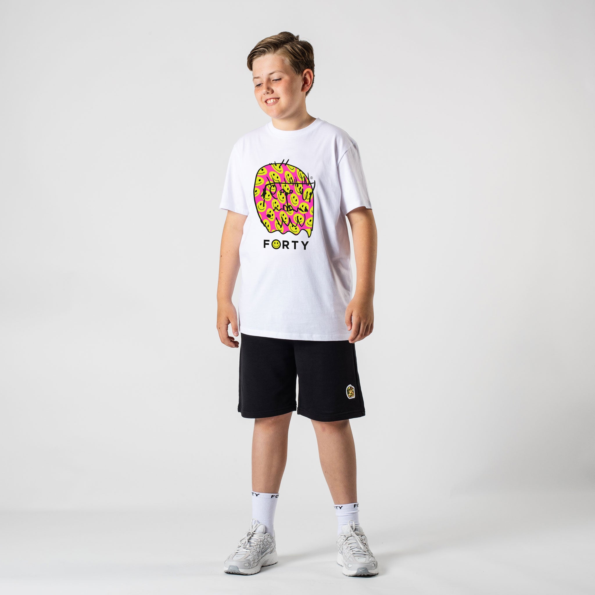 Junior Benjamin Smiley Tee (White/Neon Pink) – Forty Clothing