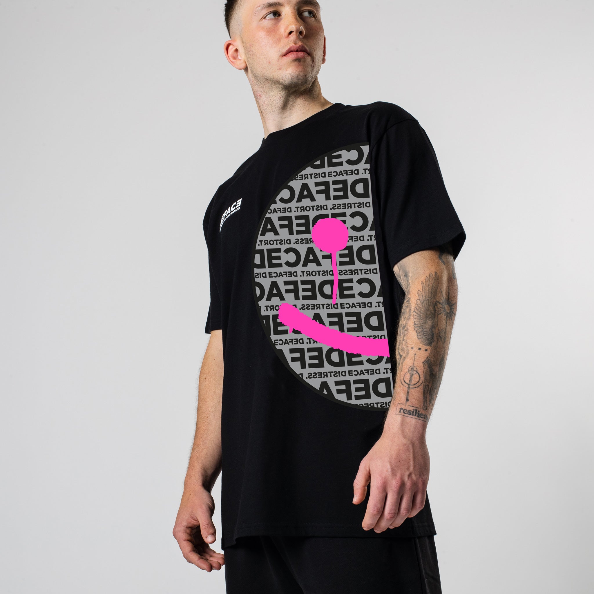 Deface Smiley Tee (Black/Pink) – Forty Clothing