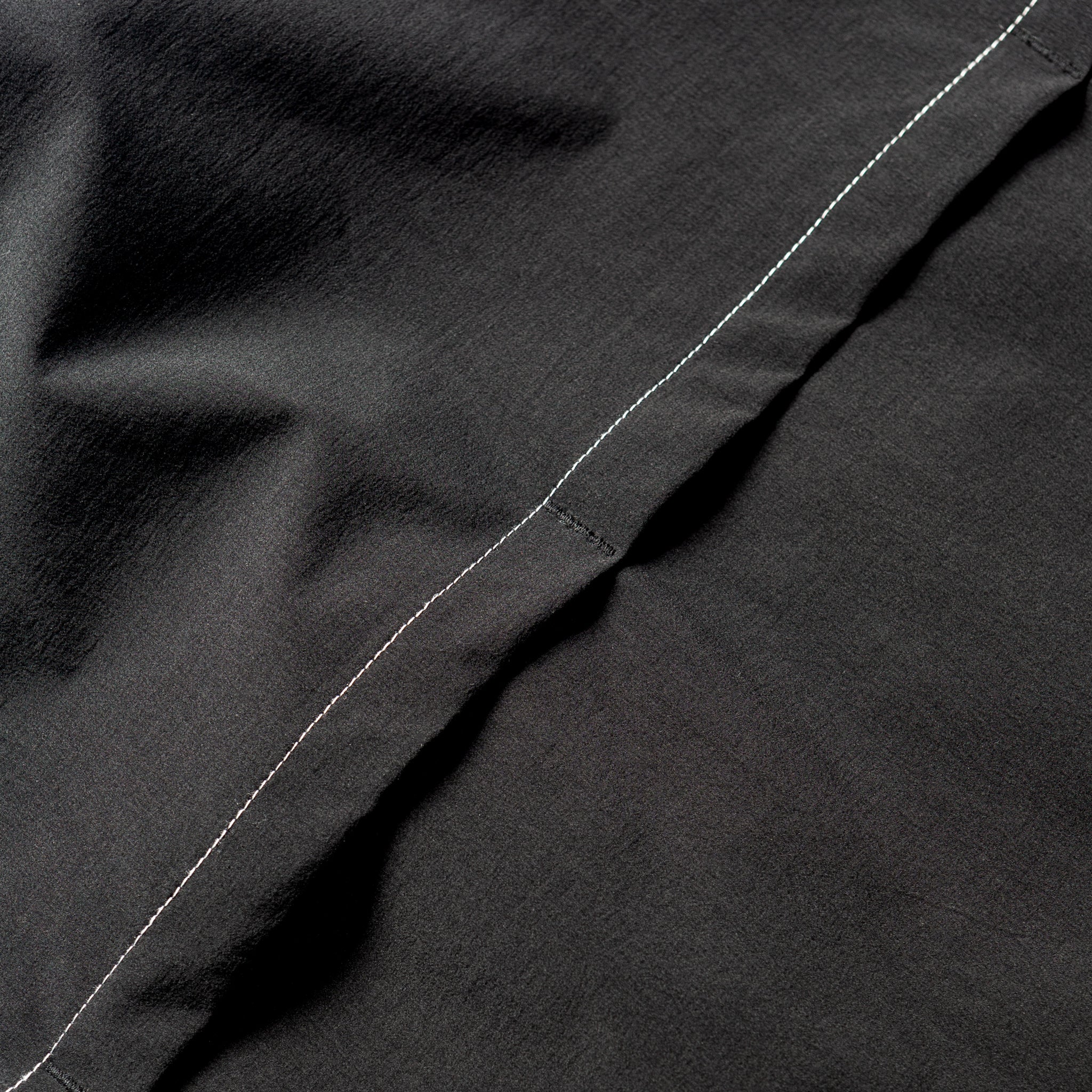 Laird Hooded Windbreaker (Black/Reflective)